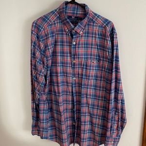 Men’s Vineyard Vine size L classic fit Tucker shirt cotton